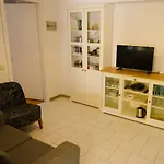 Apartament House With Garden Near The Sea