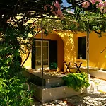 Apartament House With Garden Near The Sea *