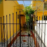 דירה House With Garden Near The Sea