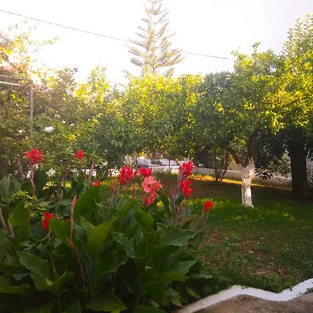 公寓 House With Garden Near The Sea