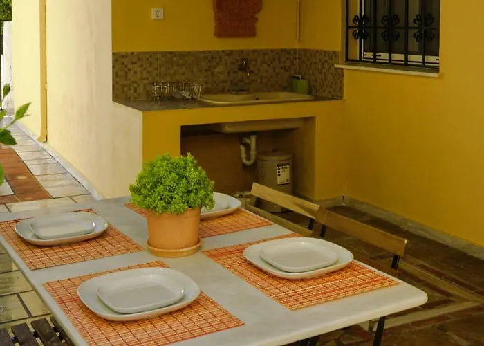 Lägenhet House With Garden Near The Sea Agia Efimia